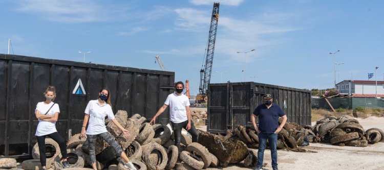 14,2 Τόνοι απορριμμάτων ανασύρθηκαν από 8 λιμένες